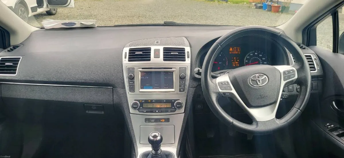 Toyota avensis - Image 6