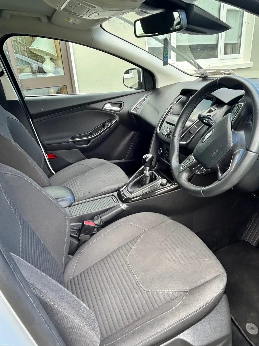 Ford Focus 2017 - Image 5