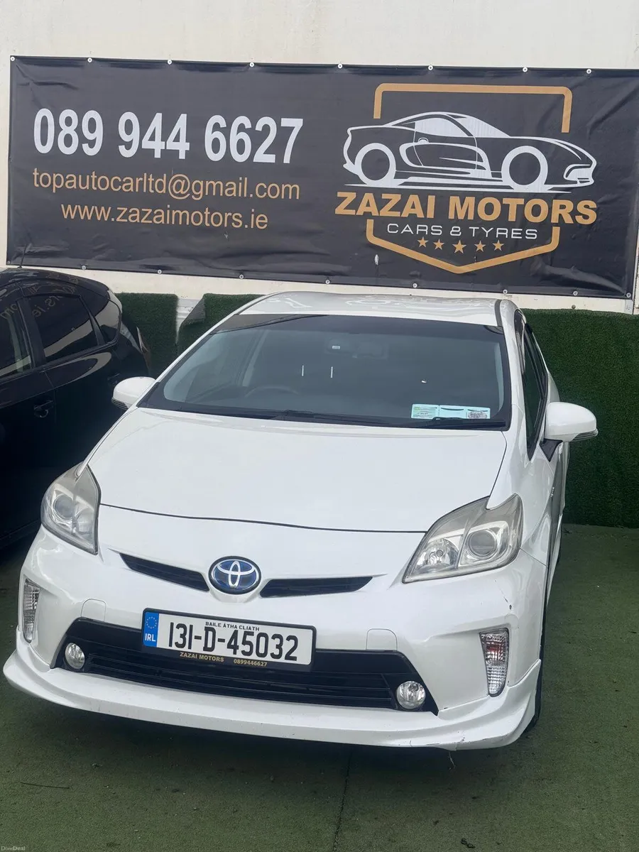 Toyota Prius 2015 - Image 1
