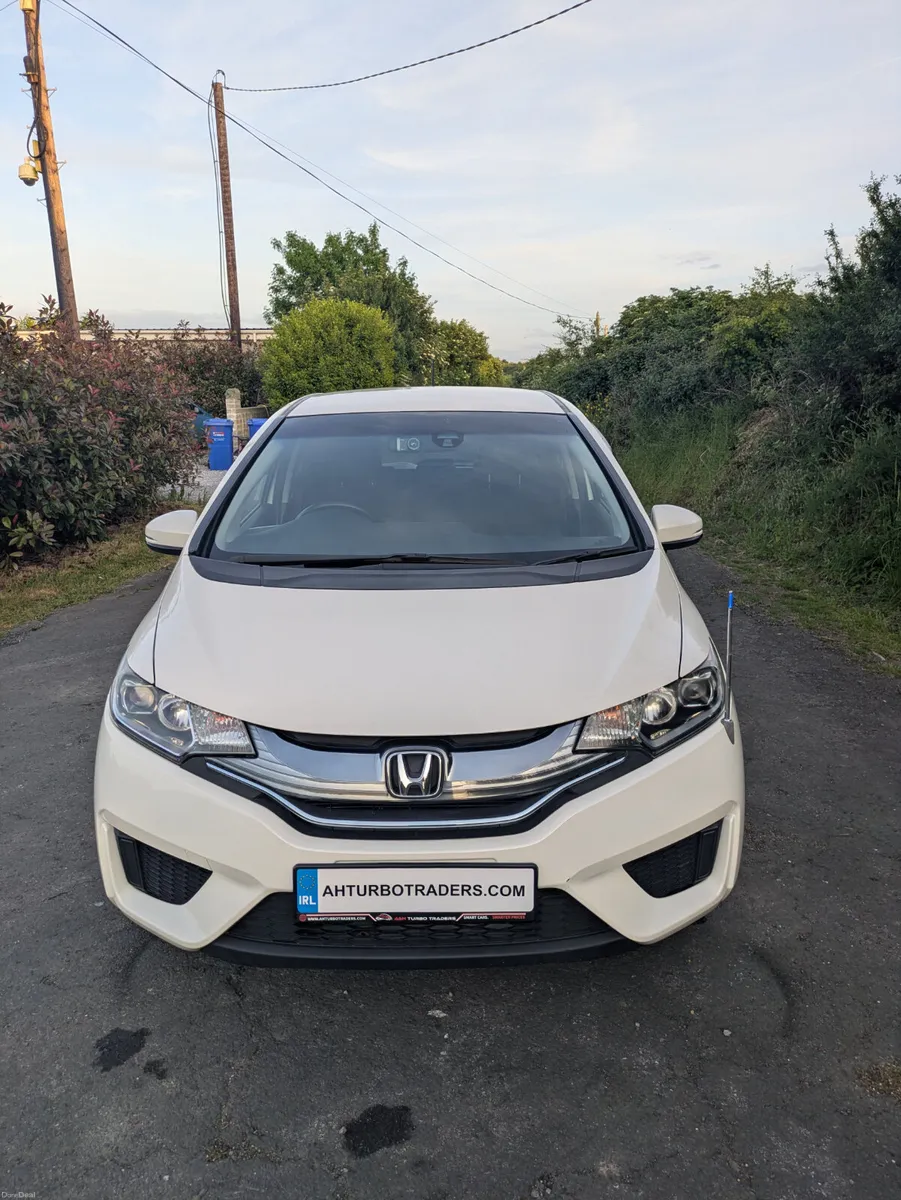Honda Fit GP5 - Image 2