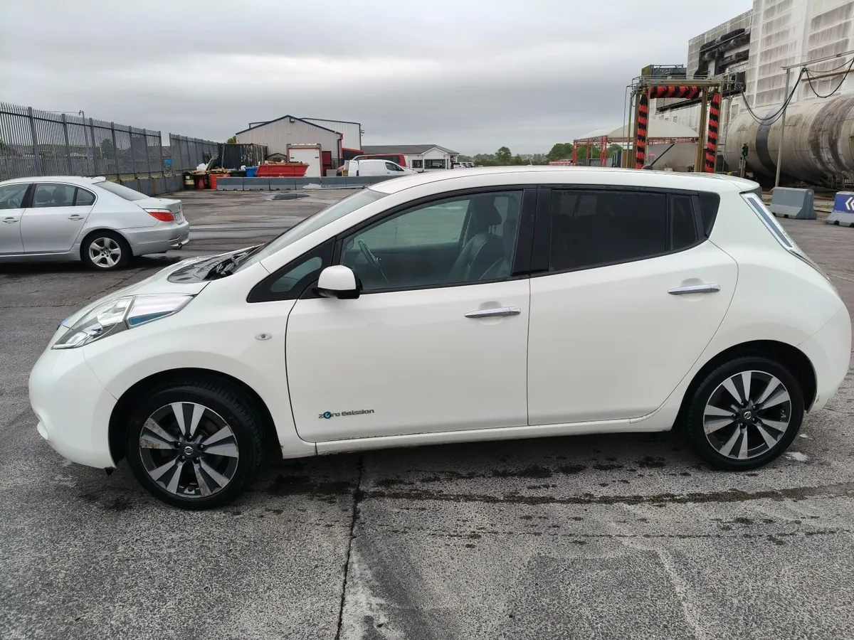 Nissan Leaf 2015 (Tekna - Top Sec) - Image 2
