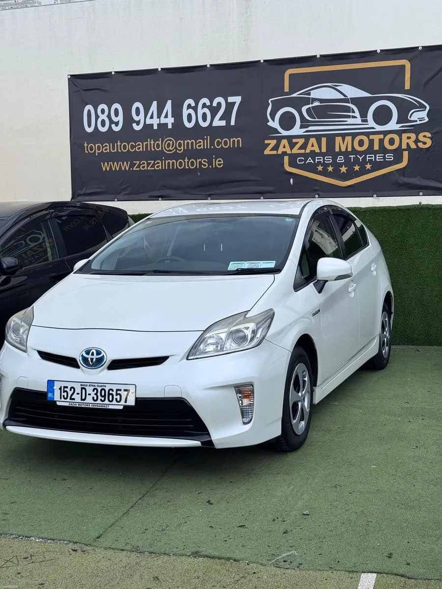 Toyota Prius 2013 - Image 2