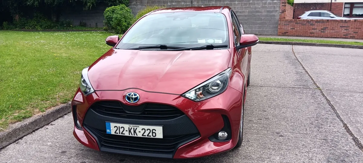 Low Mileage Toyota Yaris 2021 - Image 2