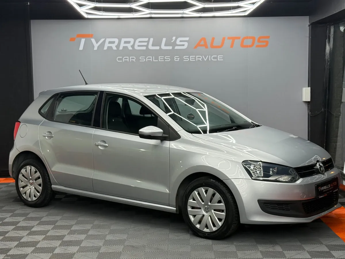 Volkswagen Polo 1.2 Petrol DSG "LOW KMS" 2011 - Image 2