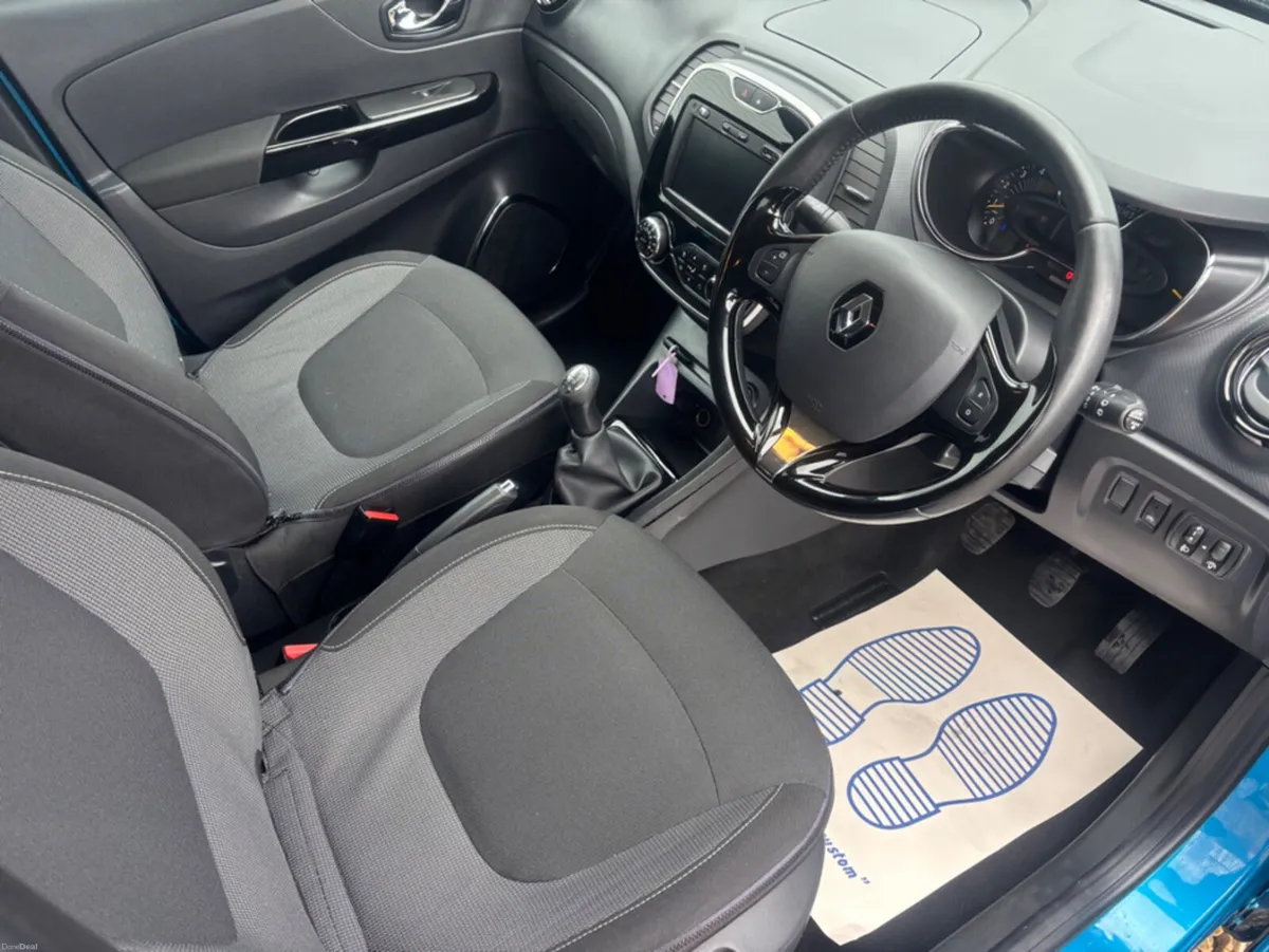 Renault Captur INTENSE 1.5 DCI 90 4DR - Image 2