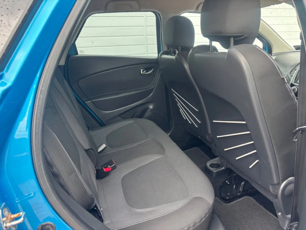 Renault Captur INTENSE 1.5 DCI 90 4DR - Image 4