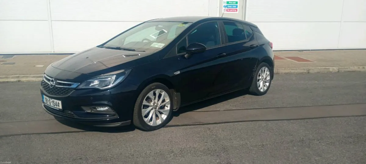 2019 Opel Astra - Image 2