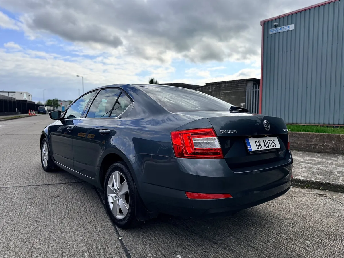 🔴 High Spec Skoda Octavia 2015 - Image 4