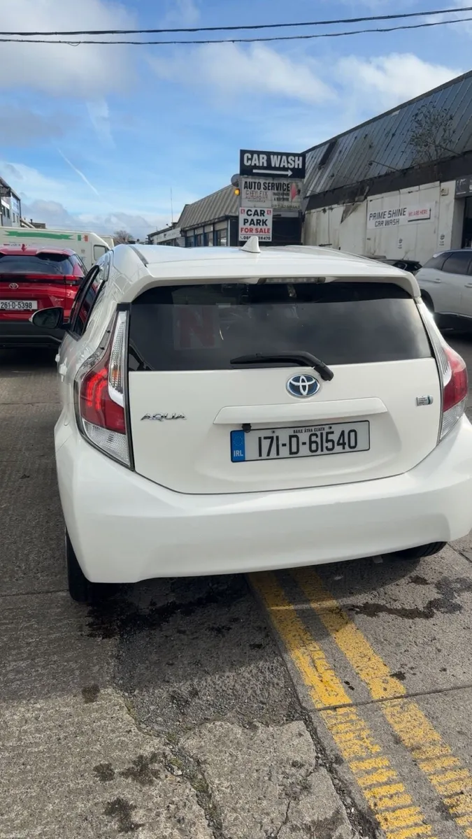 Car - Image 2