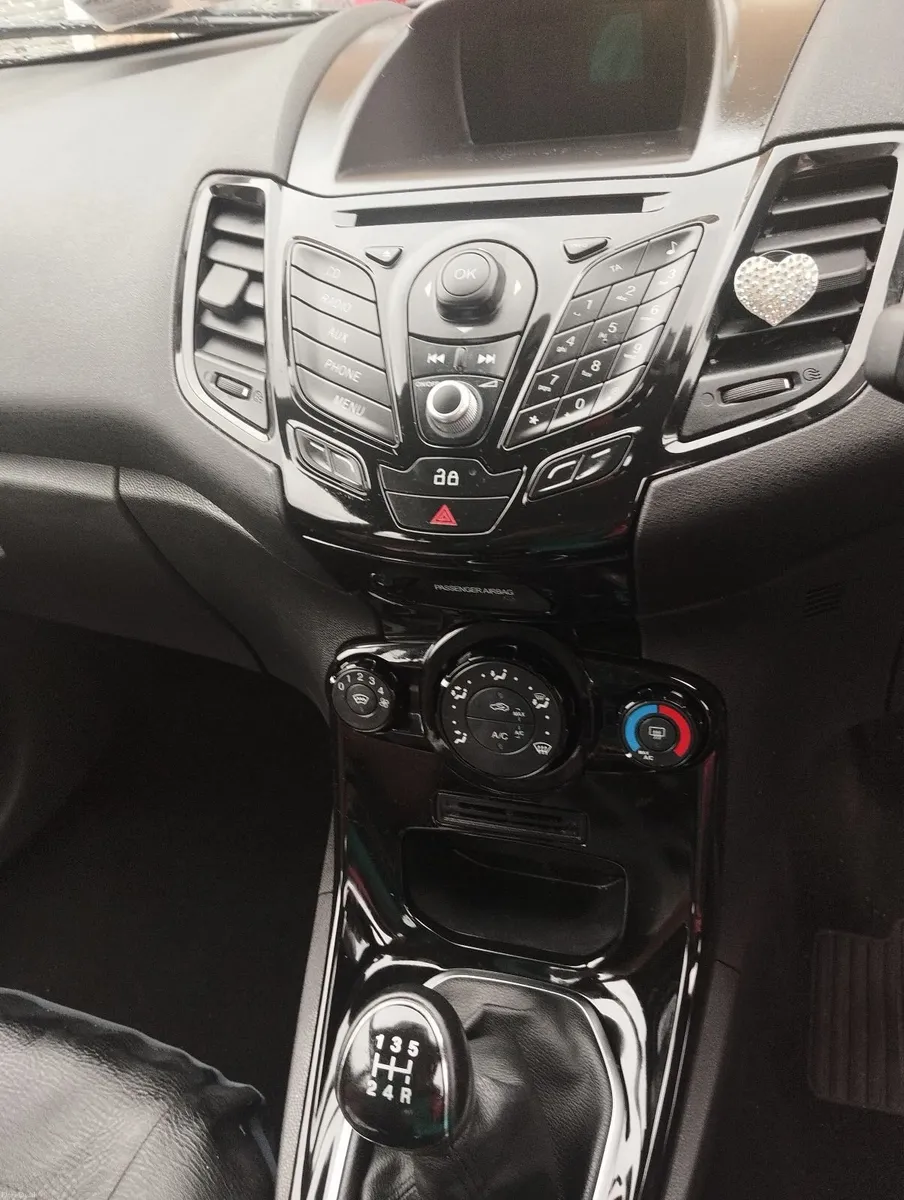 Ford Fiesta 2013 - Image 6