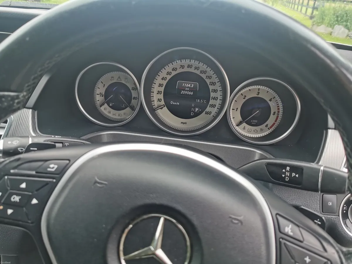 Mercedes-Benz E-Class 2014 - Image 2
