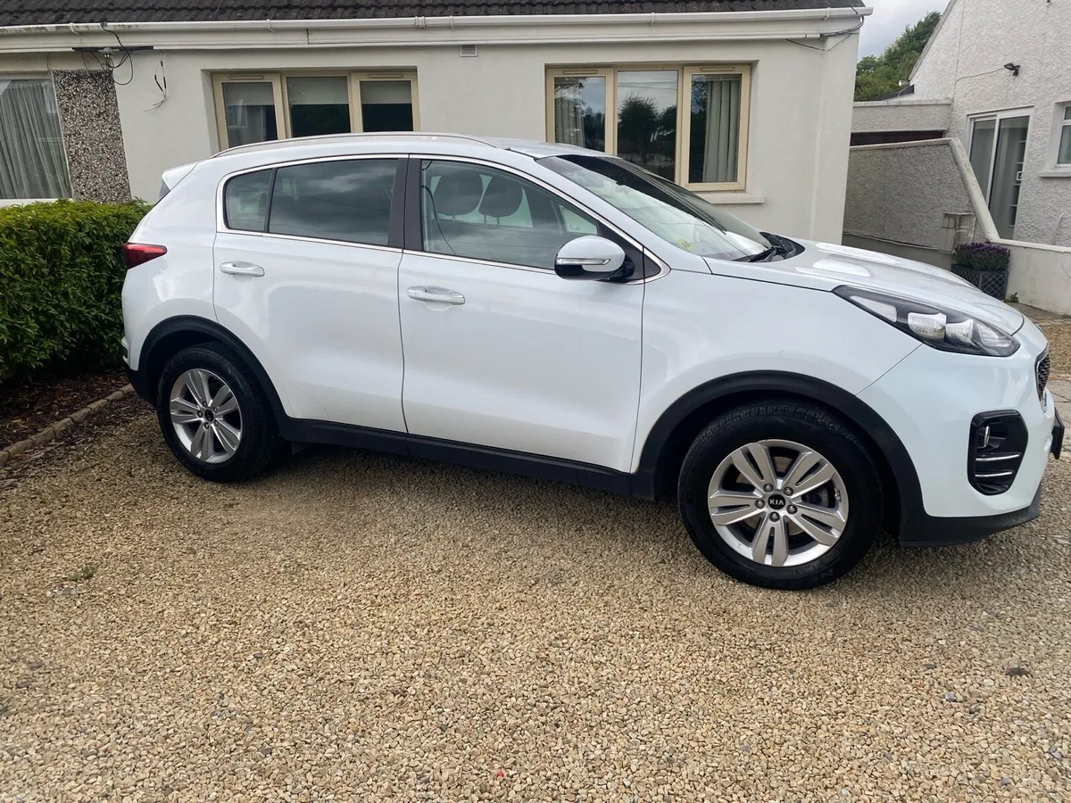 Kia Sportage 2017 Platinum - Excellent condition - Image 3