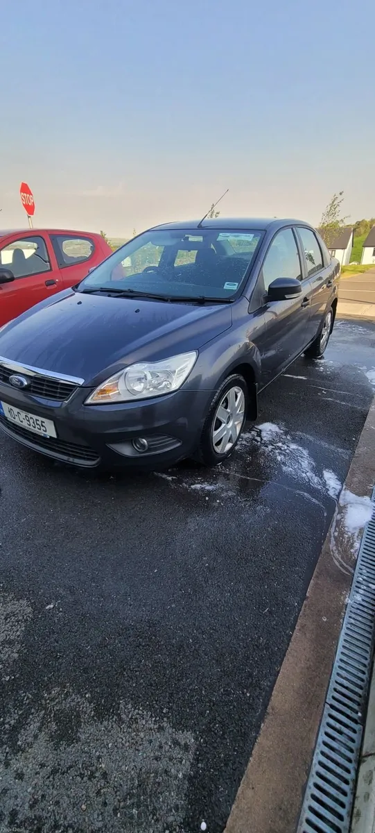Ford Focus 2010 - Image 1