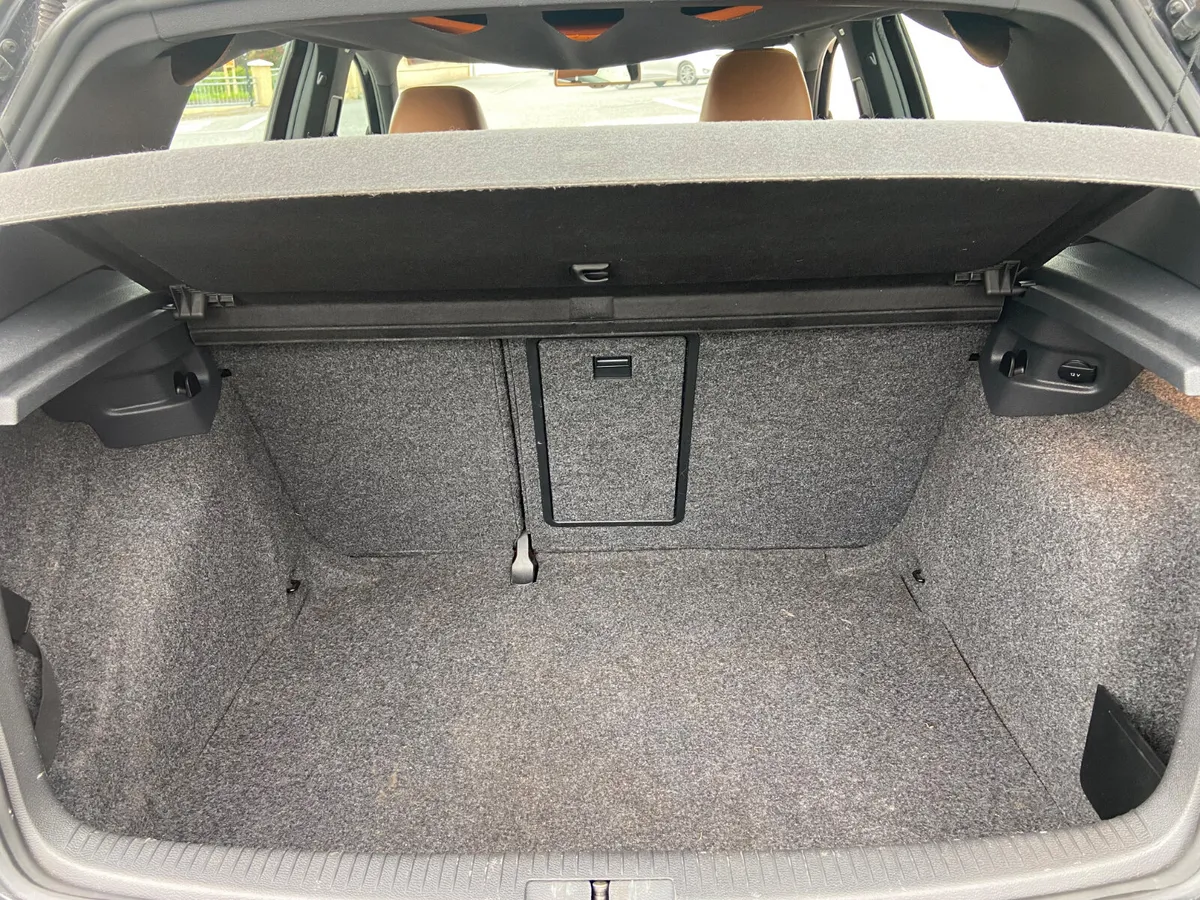 Volkswagen Golf 2012.  NCT08/27 - Image 2