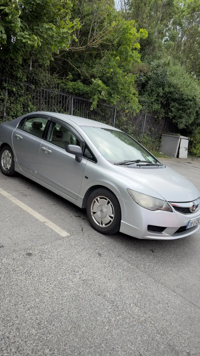 Honda Civic Automatic - Image 2