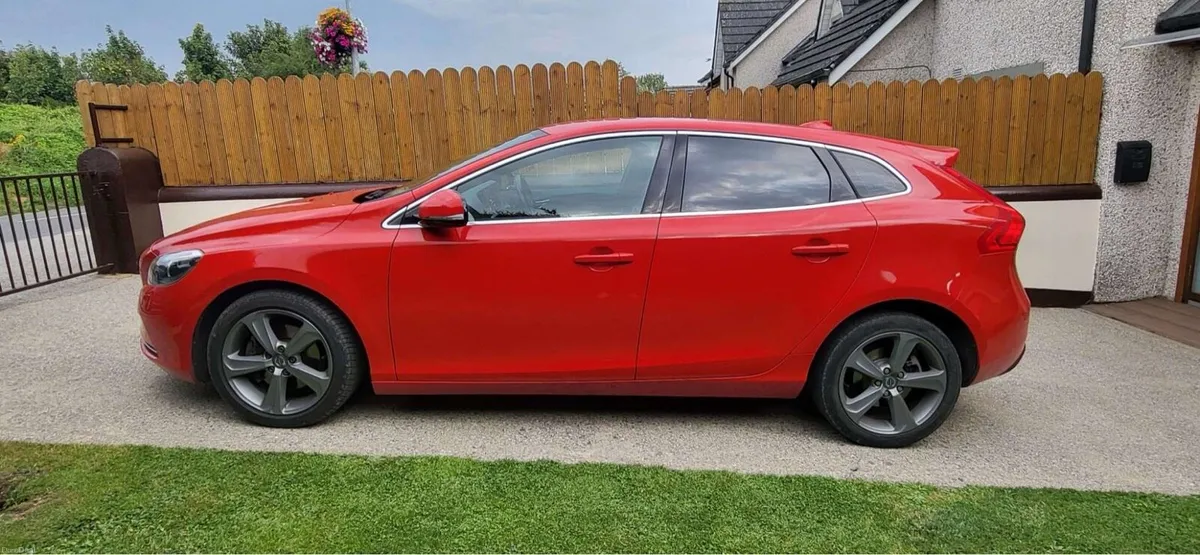 2014 Volvo V40 T4 - Image 3