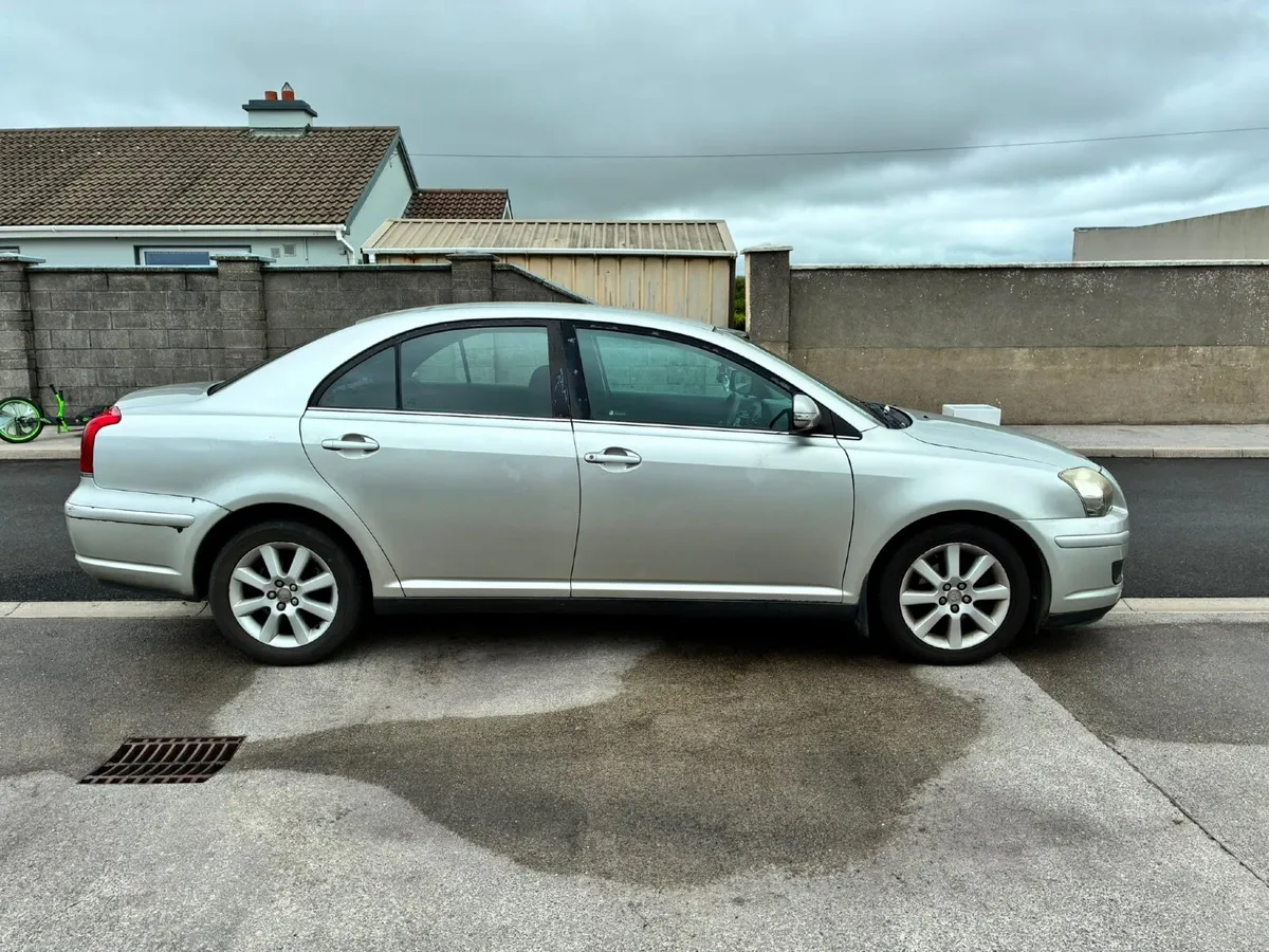 Toyota Avensis 2006 - Image 2