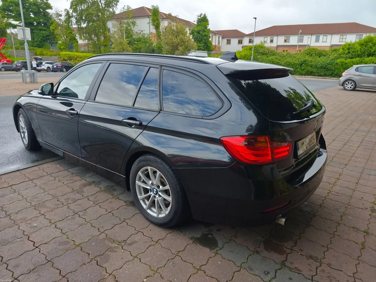 BMW 3-Series 2012 - Image 4