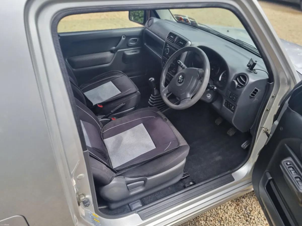 Suzuki Jimny 2005 - Image 2