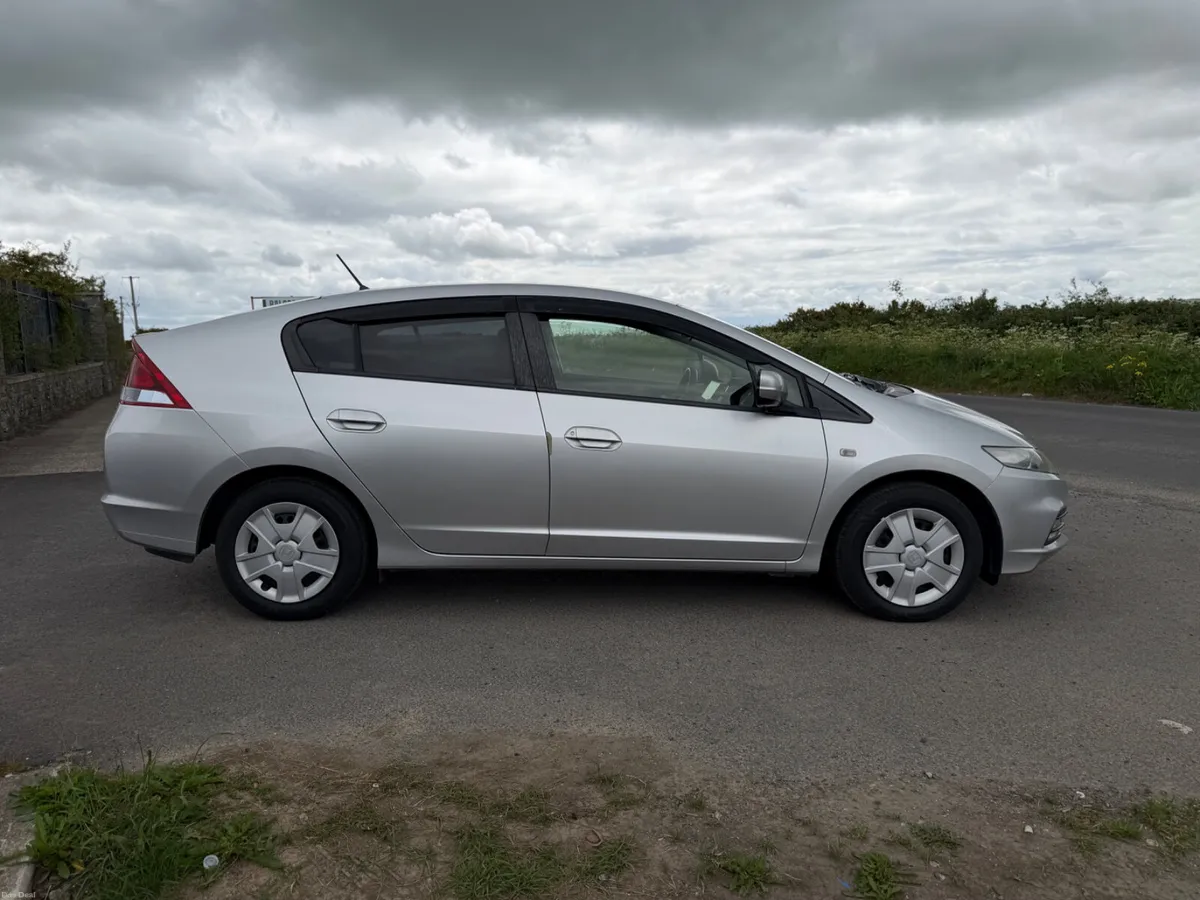 132 Honda Insight 1.3 Hybrid Fresh Import New NCT - Image 4