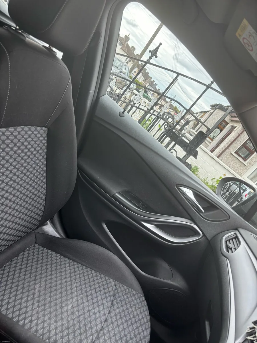 Opel Astra - Image 4