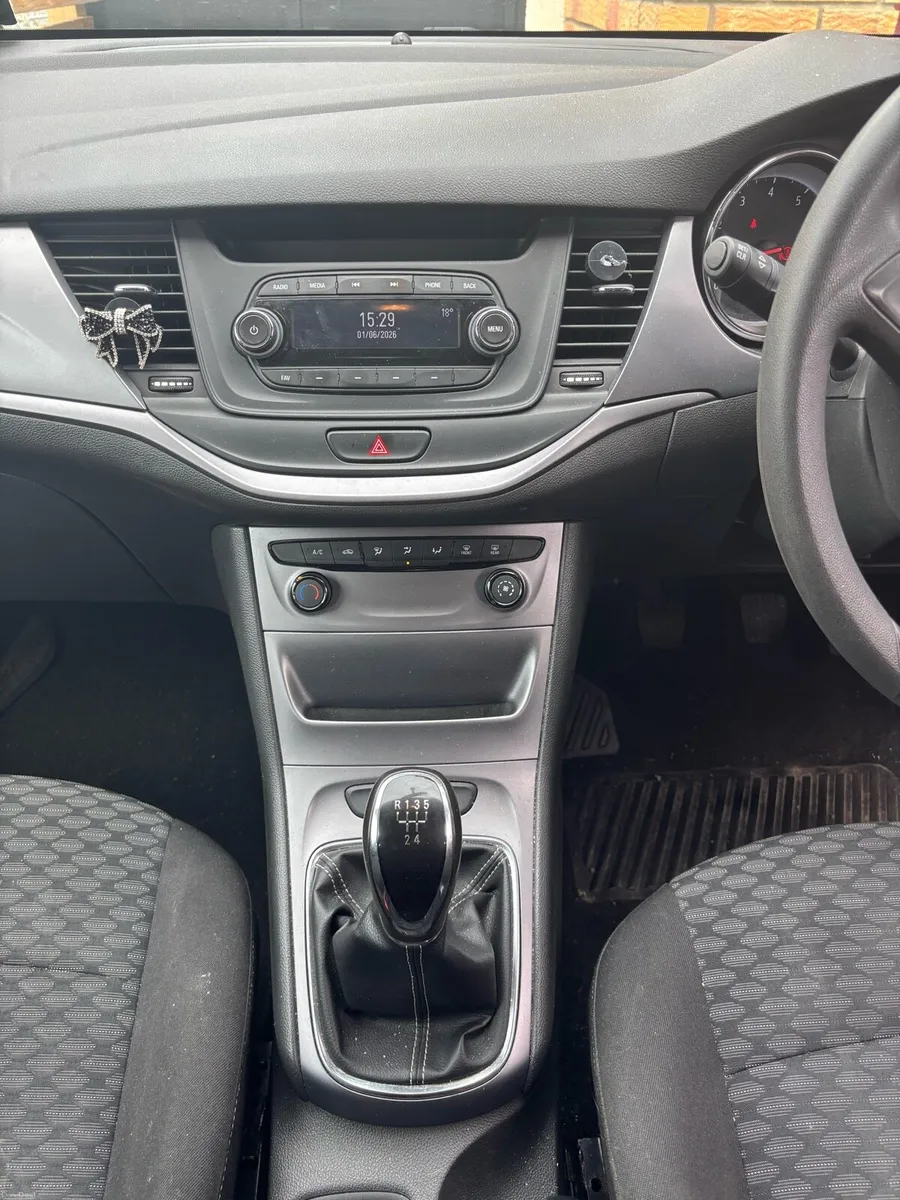Opel Astra - Image 6