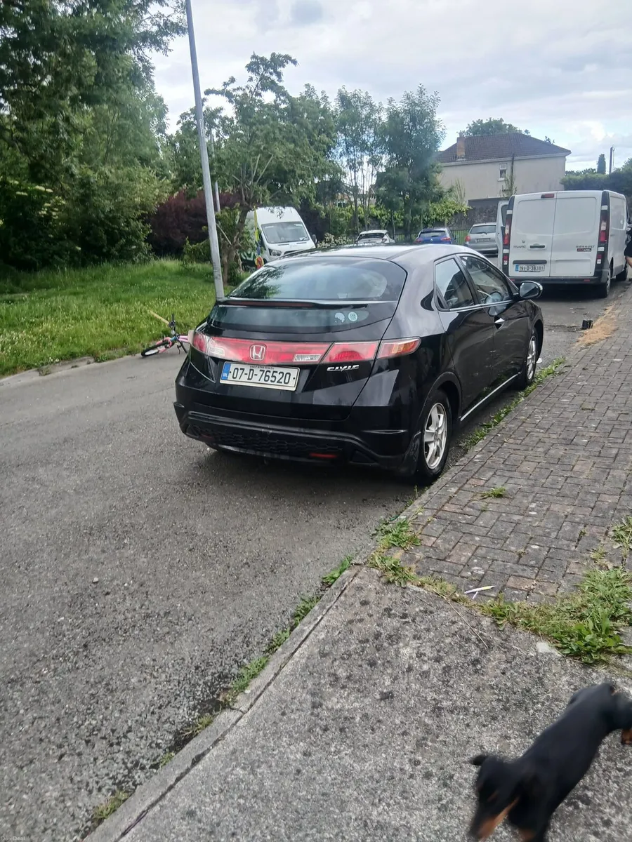 Honda civic - Image 2