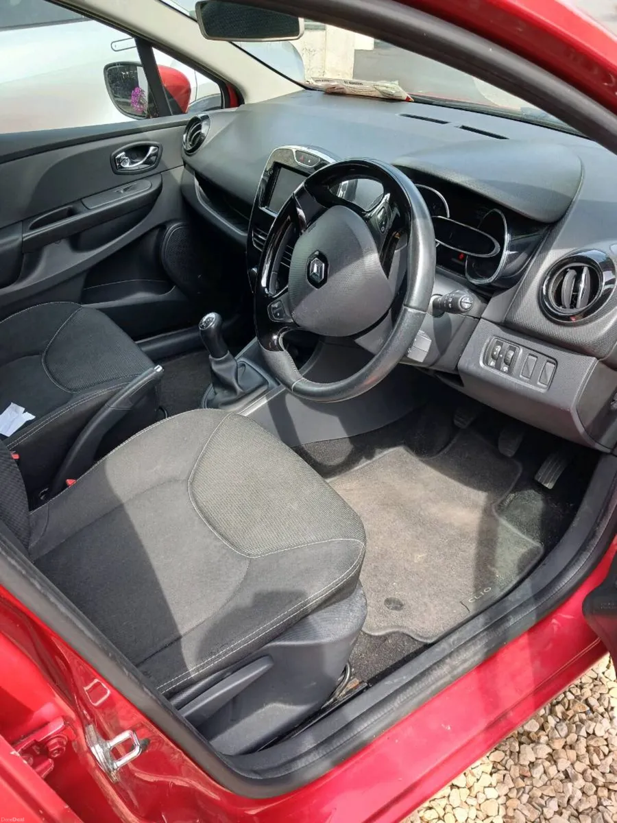 Car - Image 4