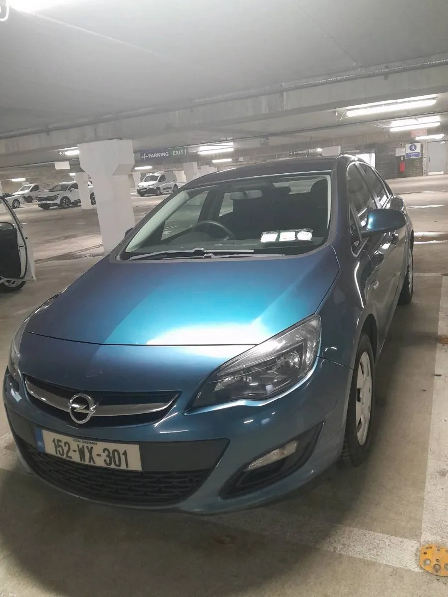 Opel Astra 2015 - Image 1