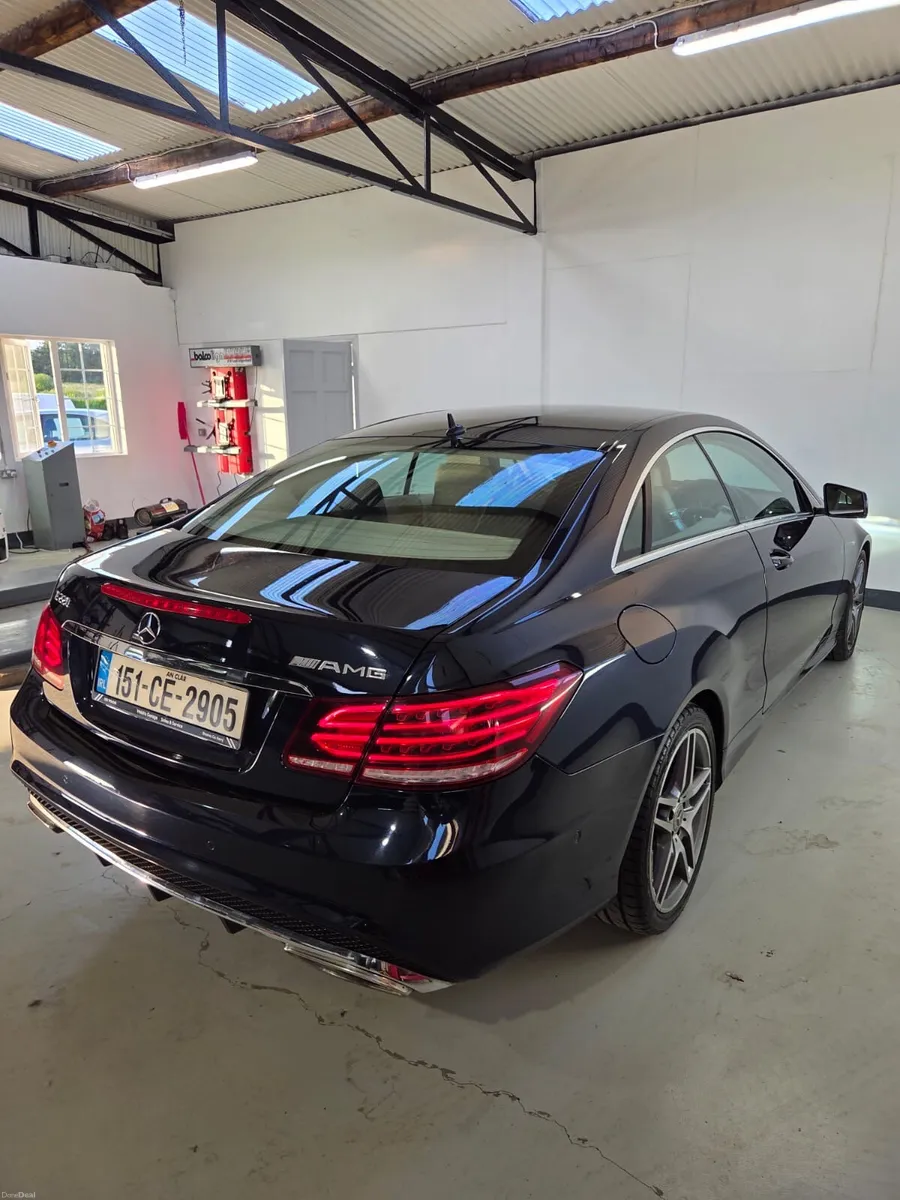 Mercedes-Benz E-Class 2015 - Image 2