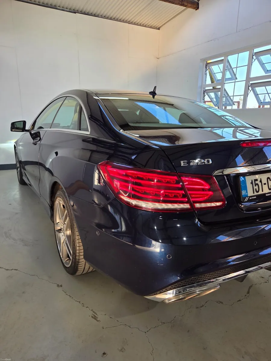 Mercedes-Benz E-Class 2015 - Image 4