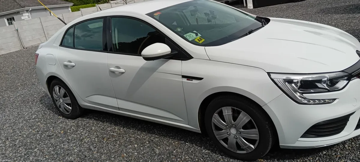 Renault Megane 2017 - Image 1