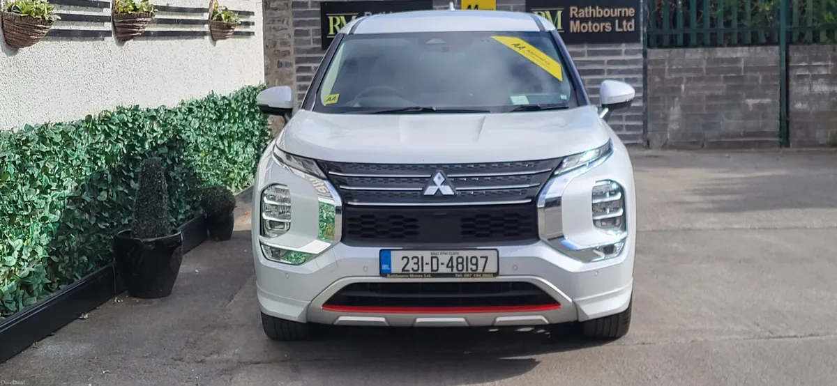 Mitsubishi Outlander 2023 Phev  7-Seater - Image 4