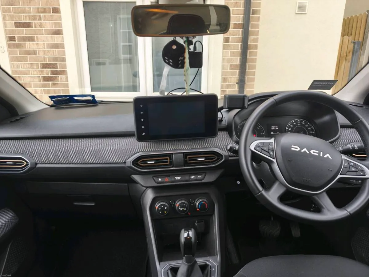 Dacia Sandero Stepway CVT Expression 2024 - Image 2