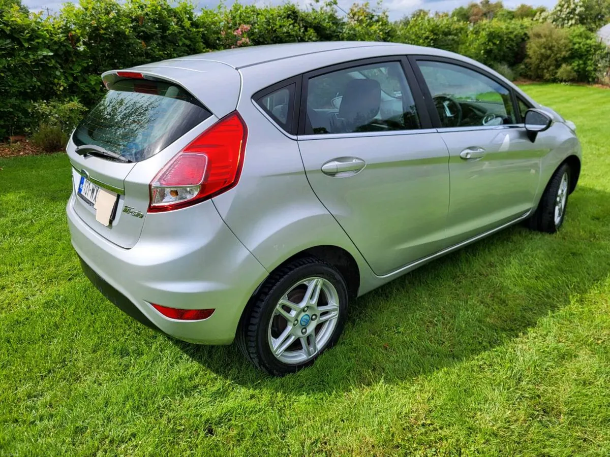 Car - Image 1