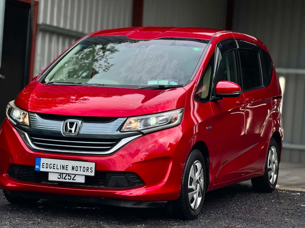Honda Freed 182  G package Hybrid - Image 2