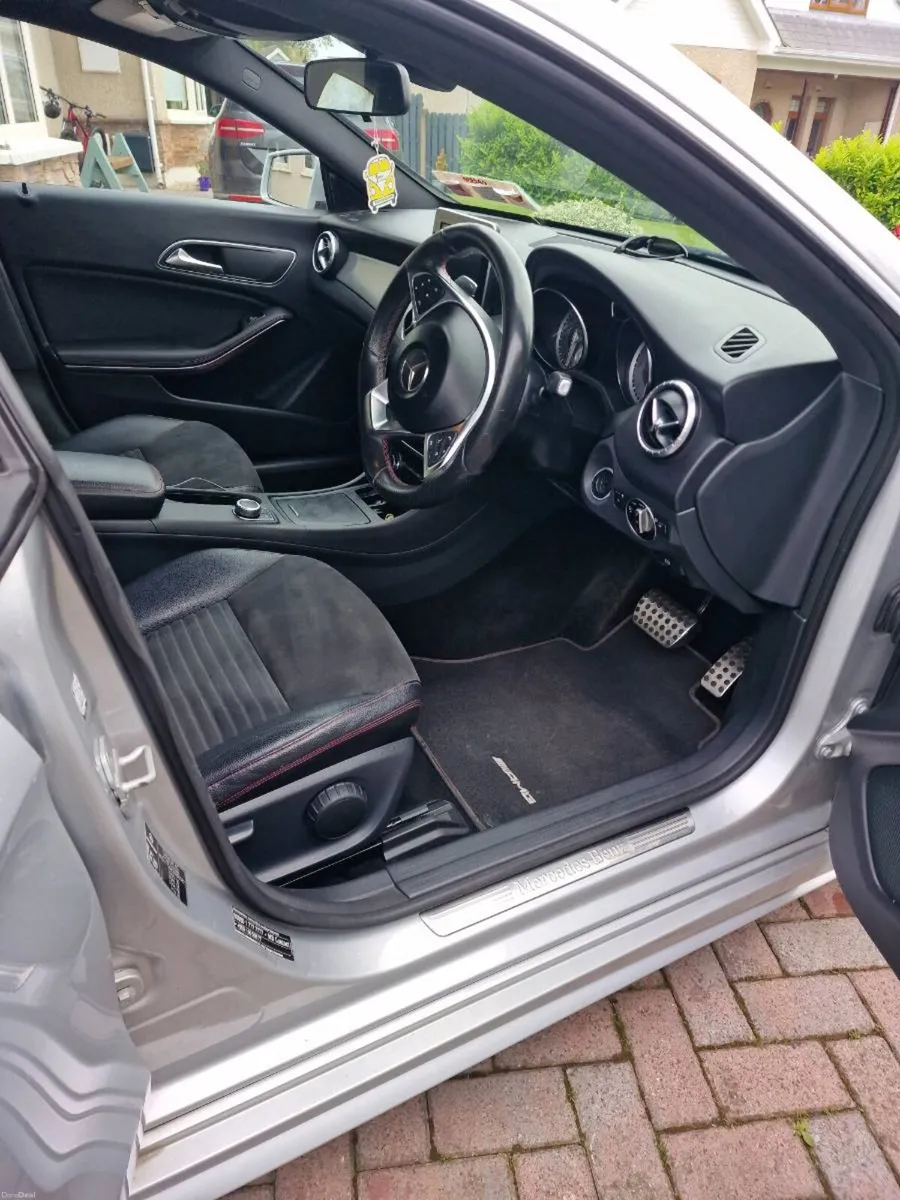 Mercedes Benz CLA 200 - Image 4