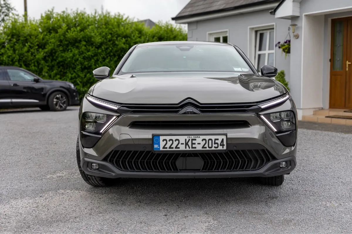 Citron C5X plug in hybrid - Image 2