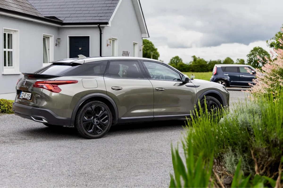 Citron C5X plug in hybrid - Image 4