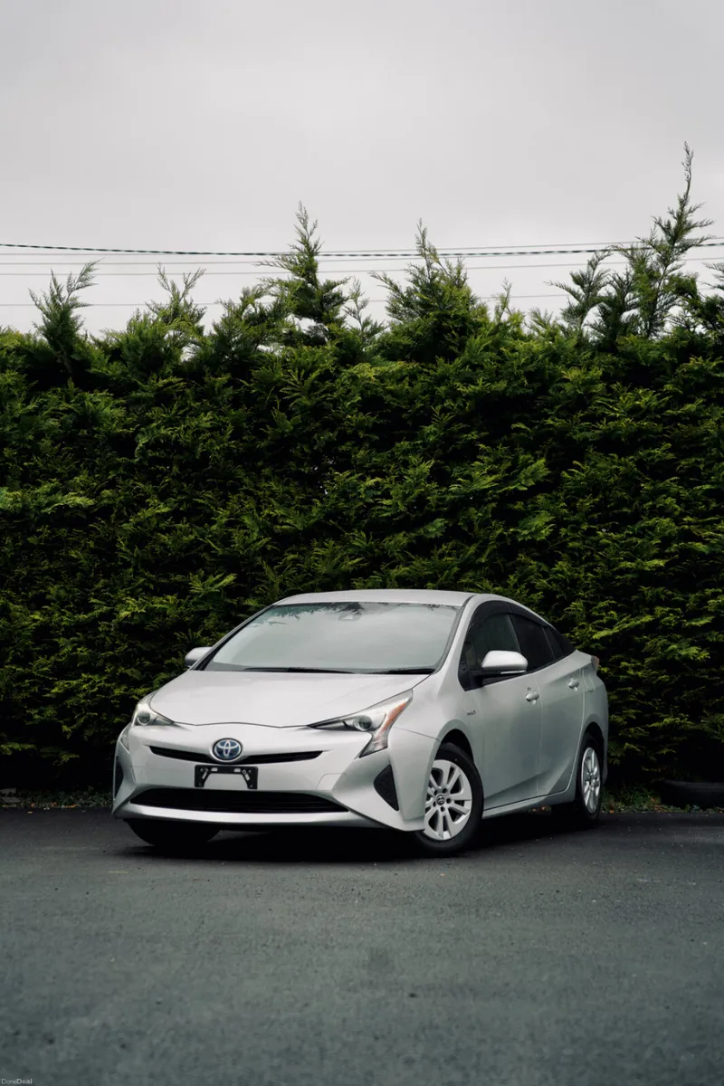Toyota Prius 1.8 Hybrid 2018 - Image 1