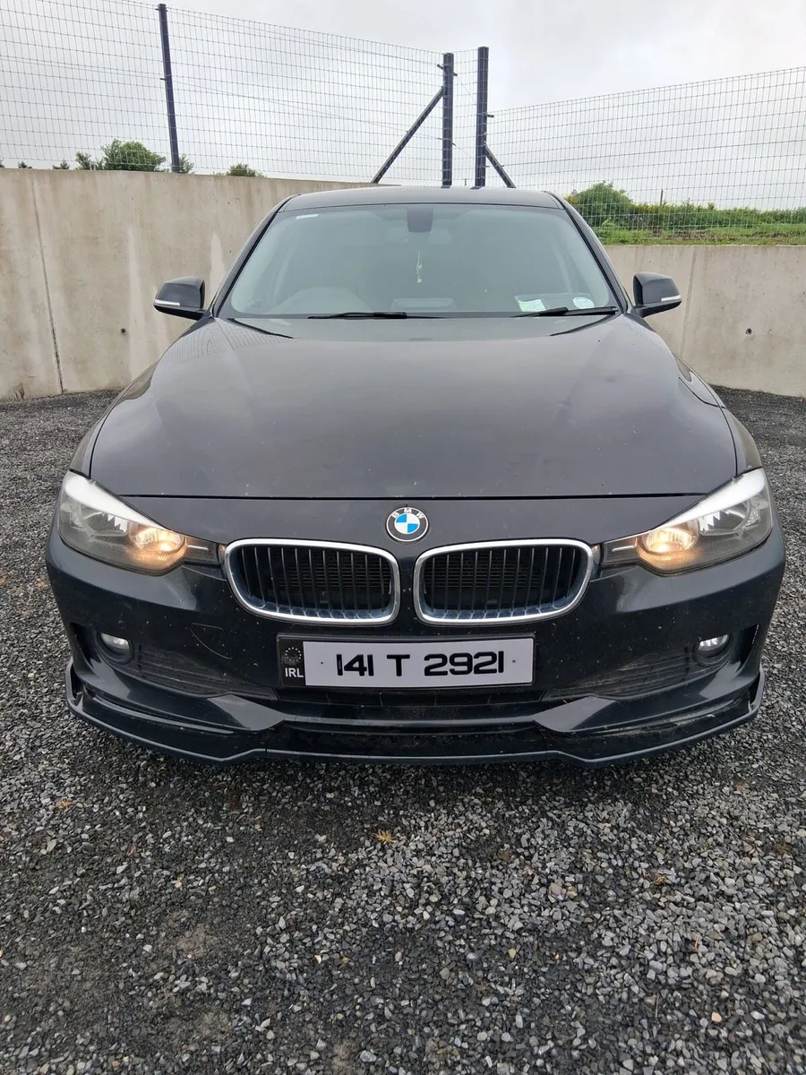2014 BMW 318 - Image 1