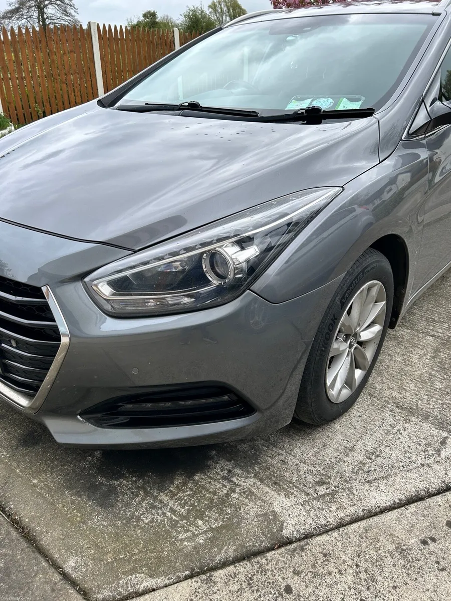 Hyundai i40 estate 2016 - Image 2
