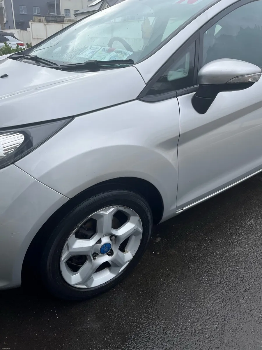 Ford fiesta - Image 3