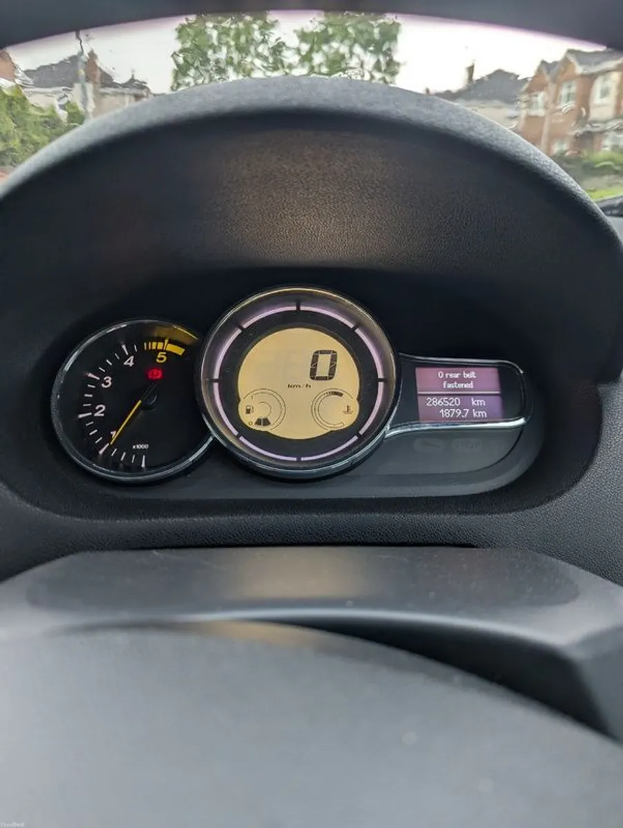 2010 Renault Megane - Image 3