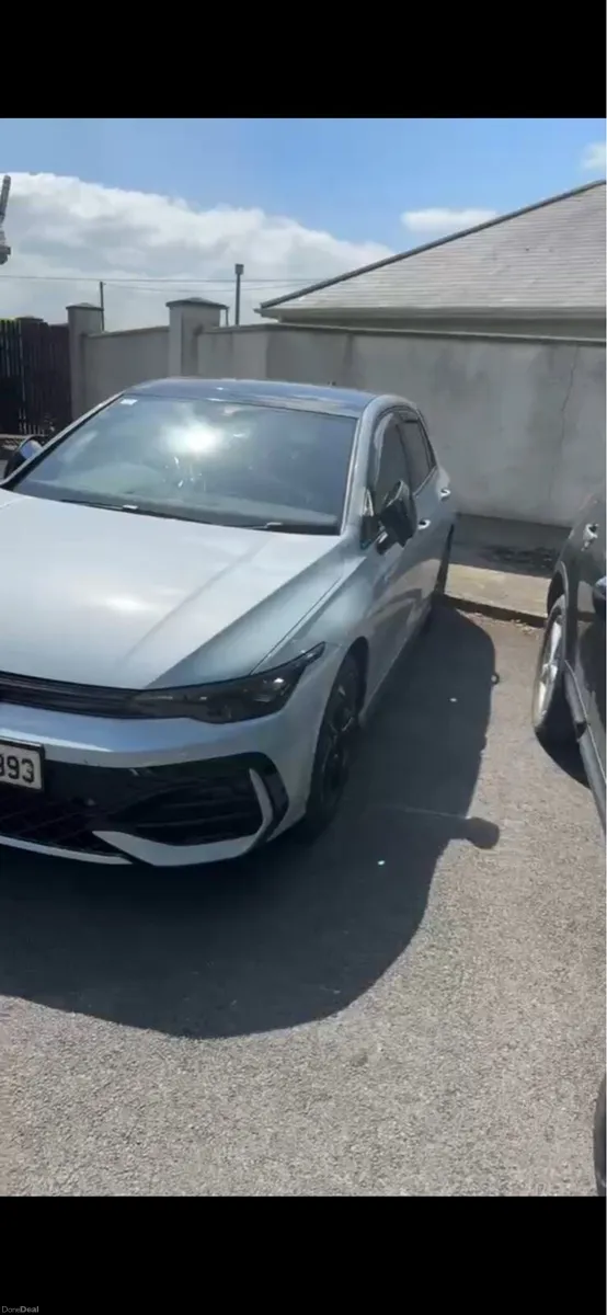 Volkswagon Golf R-Line 2.0 Diesal 150BHP - Image 2