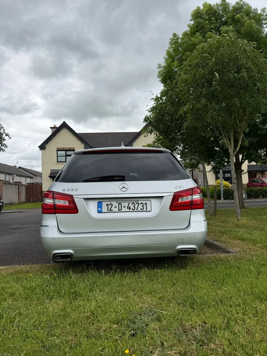 Mercedes E220 Estate - Image 3