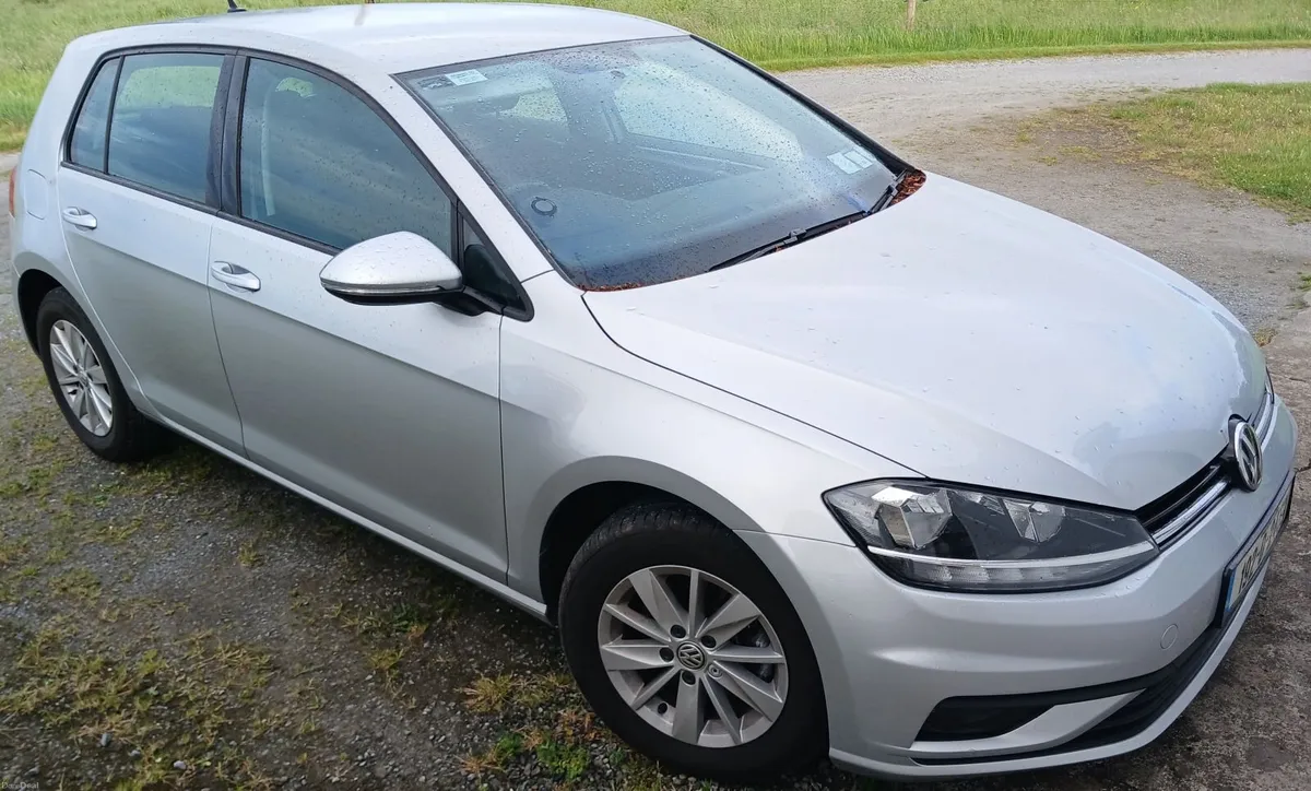 Volkswagen Golf 2019 in excellent condition - Image 1