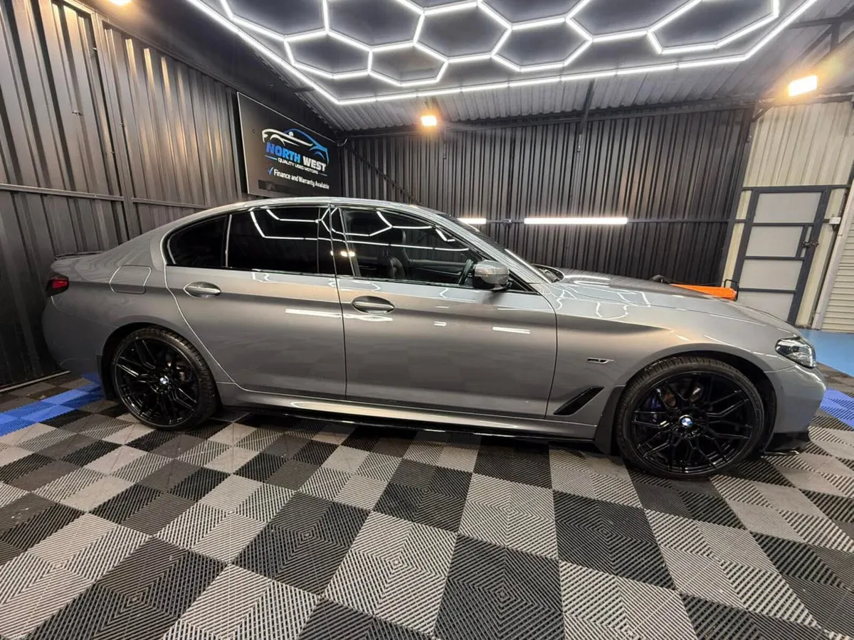 BMW 5-Series 2023 530E Msport  Hybrid - Image 4