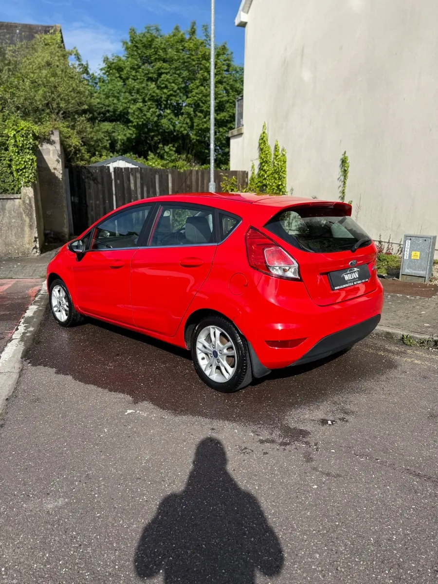 Ford Fiesta 2015 - Image 2