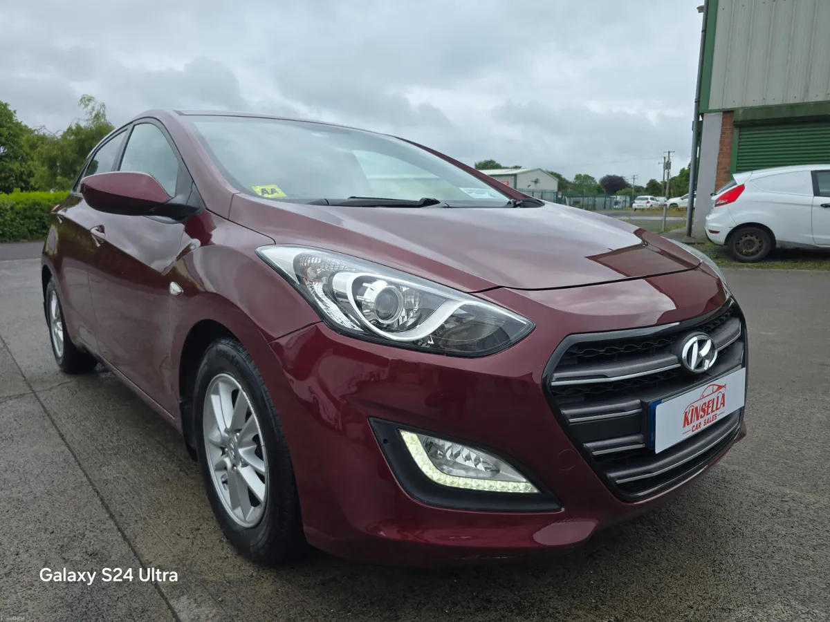 Hyundai i30  1.4d Mint Condition - Image 3